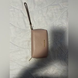 Blush Michael Kors wristlet